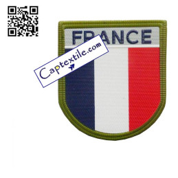 ECUSSON PLASTIQUE TRICOLORE MILITAIRE SUR VELCRO BRODE FRANCE tour kaki